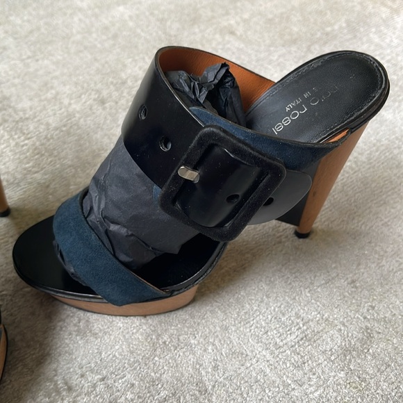 Sergio Rossi shoes in black and navy - Picture 3 of 13